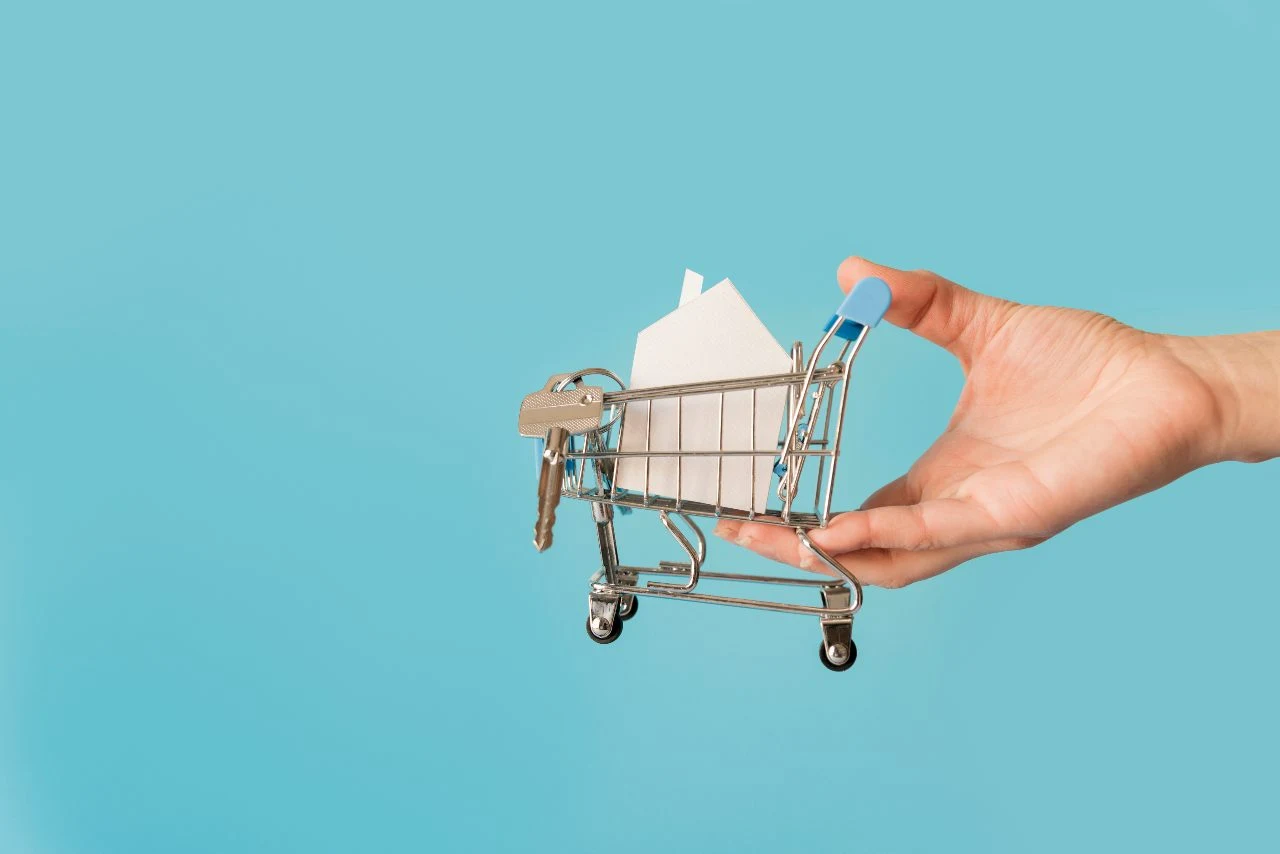 Shifts in Buyer Attention: What Gets Scrolled, Skipped, or Shared